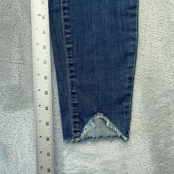 7 For All Mankind High Waist Ankle Gwenevere Skinny Jeans Dark Wash Size 23 - Picture 3 of 9